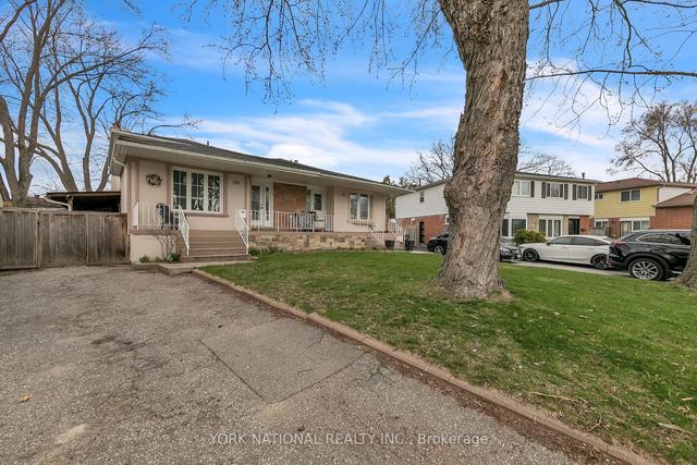 305 Montego Rd, House semidetached with 3 bedrooms, 3 bathrooms and 2 parking in Mississauga ON | Image 1