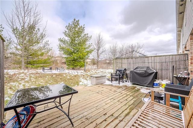 7 - 365 Watson Pkwy N, Townhouse with 3 bedrooms, 4 bathrooms and 2 parking in Guelph ON | Image 28