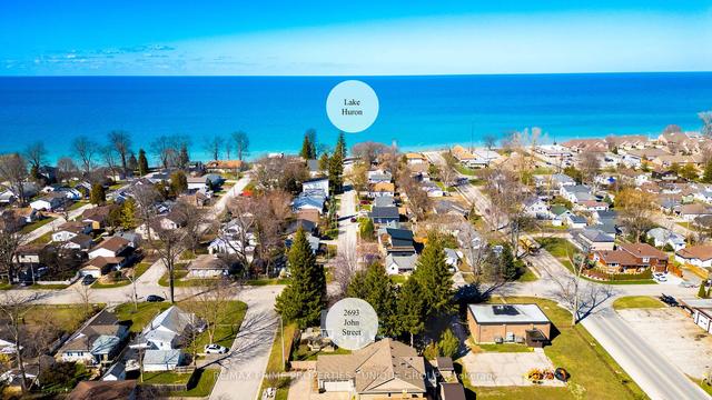 2693 John St, House detached with 4 bedrooms, 2 bathrooms and 5 parking in Sarnia ON | Image 33