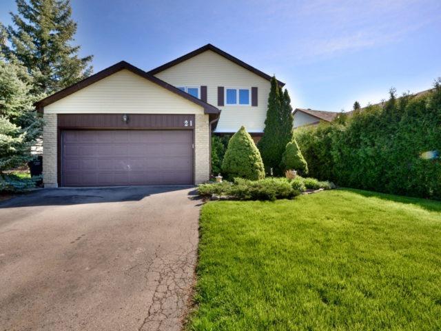 21 Reynier Dr, House detached with 4 bedrooms, 2 bathrooms and 2 parking in Brampton ON | Image 1