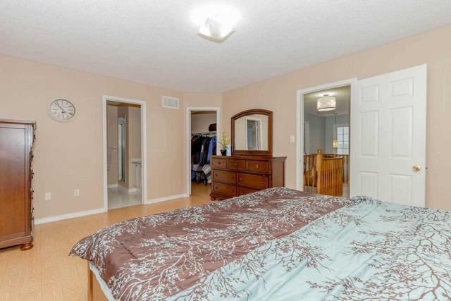 18 Wyoming Tr, House semidetached with 3 bedrooms, 4 bathrooms and 4 parking in Brampton ON | Image 11