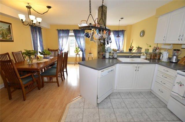 74 Snedden Ave, House semidetached with 4 bedrooms, 4 bathrooms and 2 parking in Aurora ON | Image 5