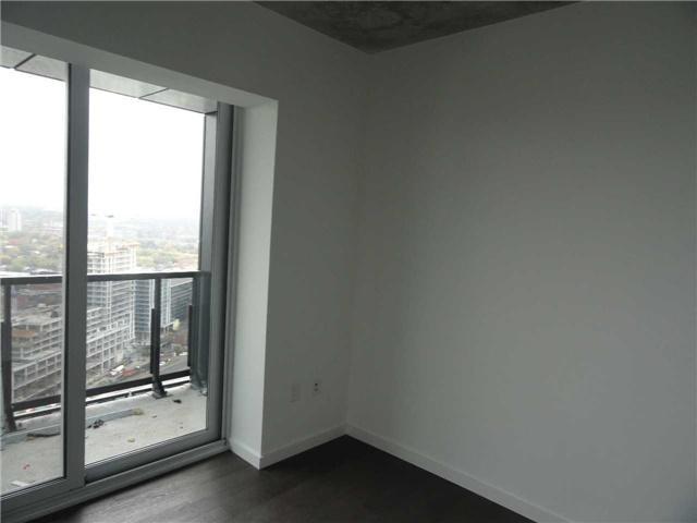 2704 - 170 Bayview Ave, Condo with 1 bedrooms, 1 bathrooms and null parking in Toronto ON | Image 7
