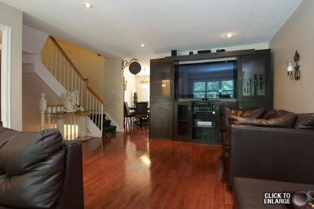 79 Maple Branch Path, Townhouse with 3 bedrooms, 3 bathrooms and 2 parking in Toronto ON | Image 1