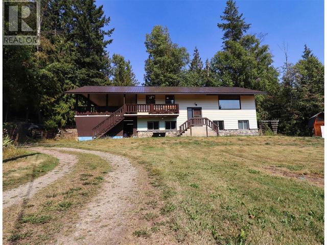 11 Mackenzie Road, House detached with 4 bedrooms, 2 bathrooms and null parking in North Okanagan F BC | Image 1