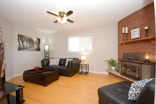 18 Chopin Cres, House detached with 4 bedrooms, 4 bathrooms and 6 parking in Brampton ON | Image 5