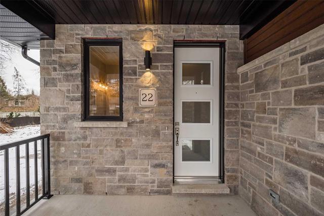 20 Young St, House detached with 4 bedrooms, 3 bathrooms and 2 parking in Guelph ON | Image 3
