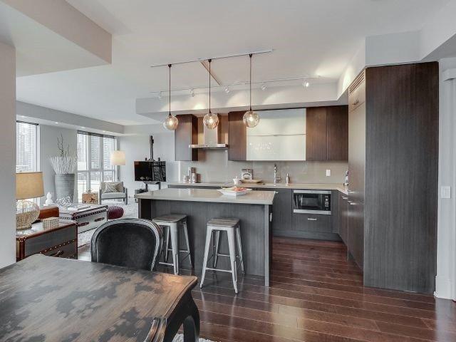 1121 - 560 Front St W, Condo with 3 bedrooms, 2 bathrooms and 2 parking in Toronto ON | Image 12