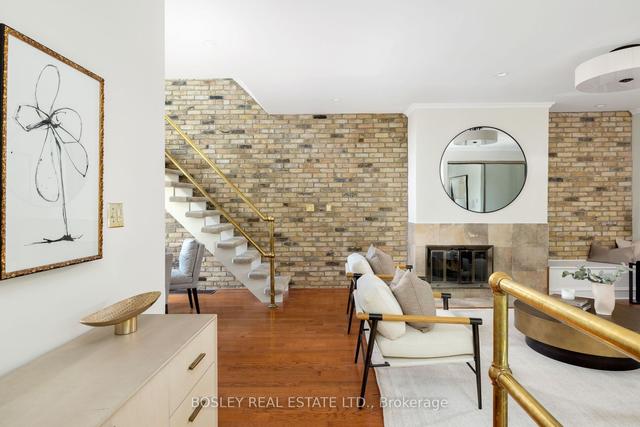 th1 - 300 Avenue Rd, Townhouse with 2 bedrooms, 2 bathrooms and 1 parking in Toronto ON | Image 4