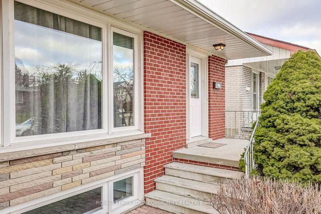 75 Norgrove Cres, House detached with 3 bedrooms, 2 bathrooms and 3 parking in Toronto ON | Image 34