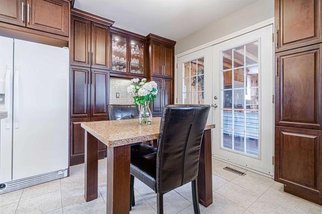 70 Epsom Downs Dr, House detached with 3 bedrooms, 2 bathrooms and 4 parking in Brampton ON | Image 9