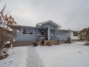 433 &amp; 433(a) 53 Avenue Sw, Home with 4 bedrooms, 2 bathrooms and 4 parking in Calgary AB | Image 6