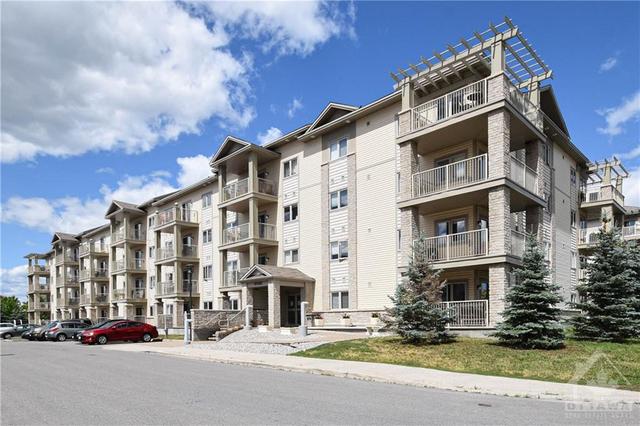 108 - 141 Potts Private, Condo with 2 bedrooms, 2 bathrooms and 1 parking in Ottawa ON | Image 1
