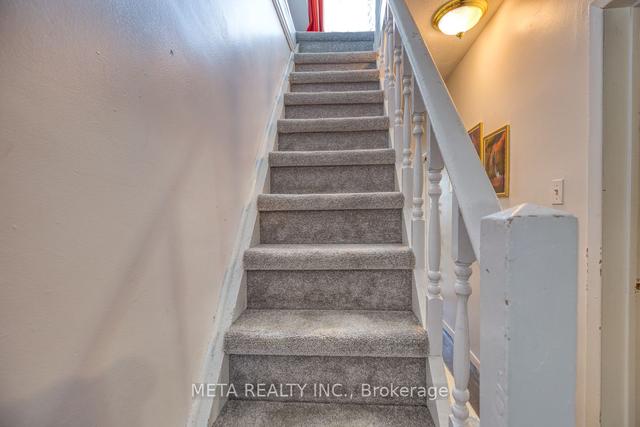32 Macklem Ave, House attached with 3 bedrooms, 3 bathrooms and 1 parking in Toronto ON | Image 6
