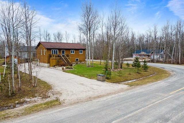 104 Maple Dr, House detached with 3 bedrooms, 2 bathrooms and 6 parking in Northern Bruce Peninsula ON | Image 34