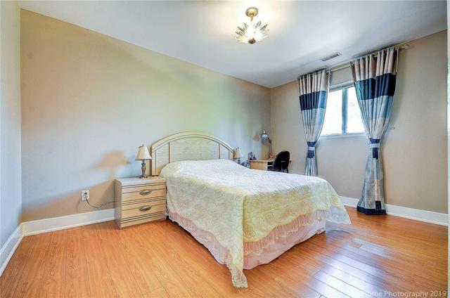 23 Bramble Dr, House detached with 4 bedrooms, 5 bathrooms and 4 parking in Toronto ON | Image 14