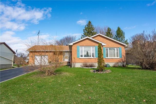 6232 Dalton Court, House detached with 3 bedrooms, 3 bathrooms and 4 parking in South Glengarry ON | Image 1