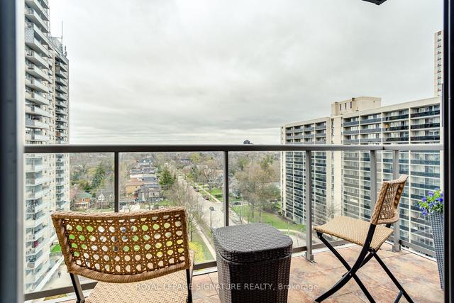 1103 - 70 High Park Ave, Condo with 2 bedrooms, 1 bathrooms and 1 parking in Toronto ON | Image 18