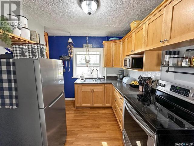 568 Central Avenue N, House detached with 3 bedrooms, 2 bathrooms and null parking in Swift Current SK | Image 7