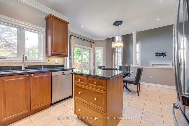 2340 Hertfordshire Way, House detached with 4 bedrooms, 5 bathrooms and 4 parking in Oakville ON | Image 4