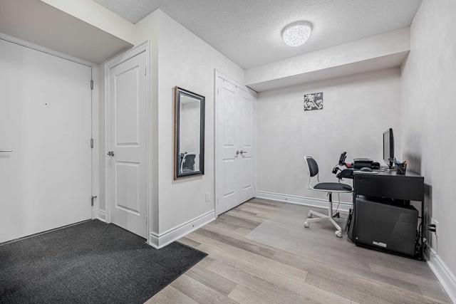 606 - 28 Ted Rogers Way, Condo with 1 bedrooms, 1 bathrooms and 0 parking in Toronto ON | Image 4