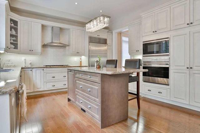 1848 Ivygate Crt, House detached with 5 bedrooms, 5 bathrooms and 4 parking in Mississauga ON | Image 5