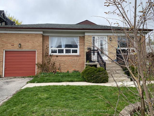 258 Betty Ann Dr, House detached with 3 bedrooms, 3 bathrooms and 3 parking in Toronto ON | Image 1