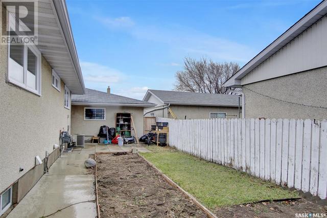 3 Walden Crescent, House detached with 5 bedrooms, 2 bathrooms and null parking in Regina SK | Image 32