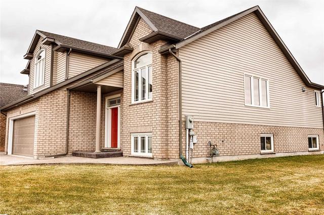 6611 Flora Crt, House detached with 3 bedrooms, 3 bathrooms and 8 parking in Niagara Falls ON | Image 24