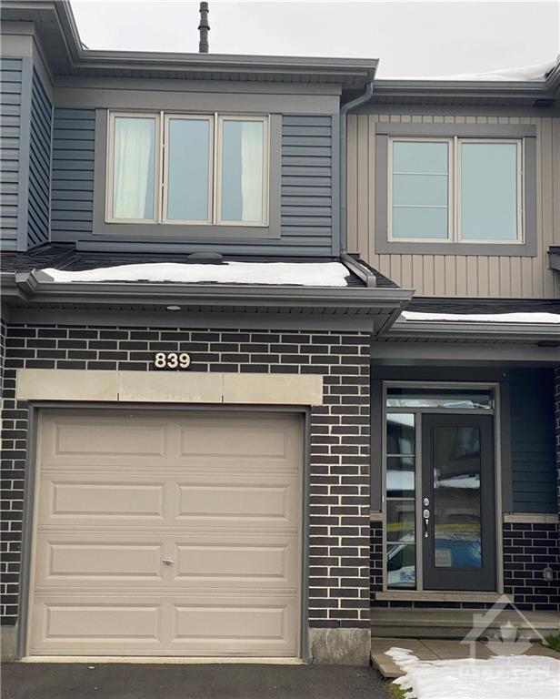 839 June Grass Street, Townhouse with 3 bedrooms, 3 bathrooms and 2 parking in Ottawa ON | Image 1