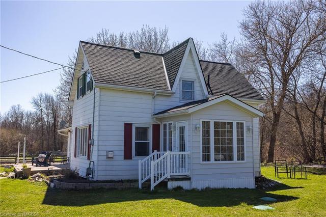 719156 Highway 6, House detached with 2 bedrooms, 1 bathrooms and 12 parking in Georgian Bluffs ON | Image 17