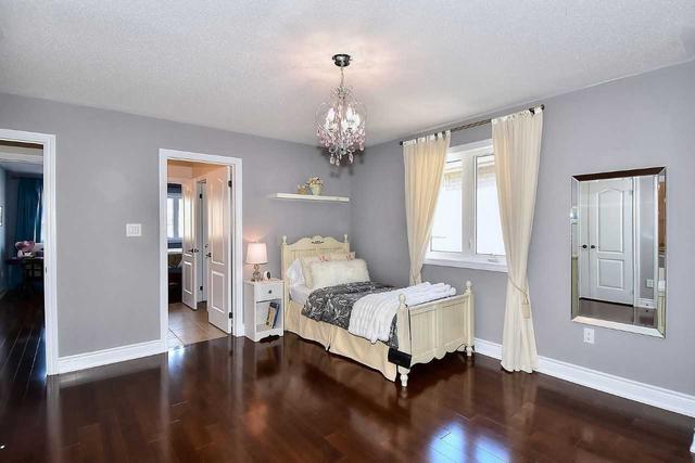 65 Vitlor Dr, House detached with 4 bedrooms, 4 bathrooms and 6 parking in Richmond Hill ON | Image 19