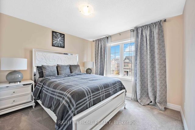 11 Prosperity Way, House detached with 4 bedrooms, 4 bathrooms and 6 parking in East Gwillimbury ON | Image 2