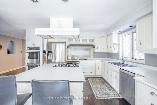 395 Markland Dr, House detached with 5 bedrooms, 6 bathrooms and 8 parking in Toronto ON | Image 18