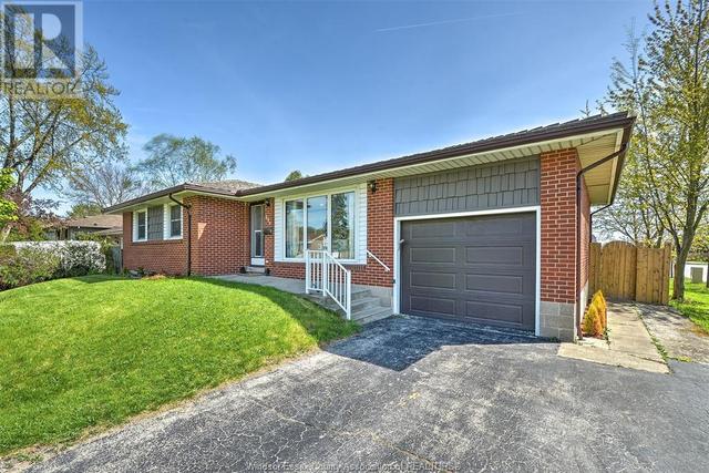 530 Victory St, House detached with 4 bedrooms, 2 bathrooms and null parking in LaSalle ON | Image 19