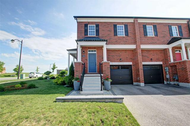 731 Banks Cres, House attached with 3 bedrooms, 3 bathrooms and 2 parking in Milton ON | Image 1