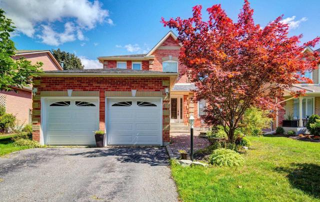 721 Barnes Cres, House detached with 4 bedrooms, 3 bathrooms and 2 parking in Oshawa ON | Image 1