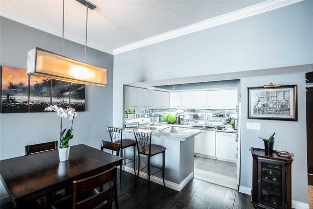 3115 - 25 The Esplanade St, Condo with 2 bedrooms, 2 bathrooms and 0 parking in Toronto ON | Image 2