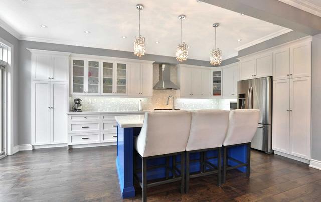 27 Aird Crt, House semidetached with 4 bedrooms, 4 bathrooms and 2 parking in Milton ON | Image 2