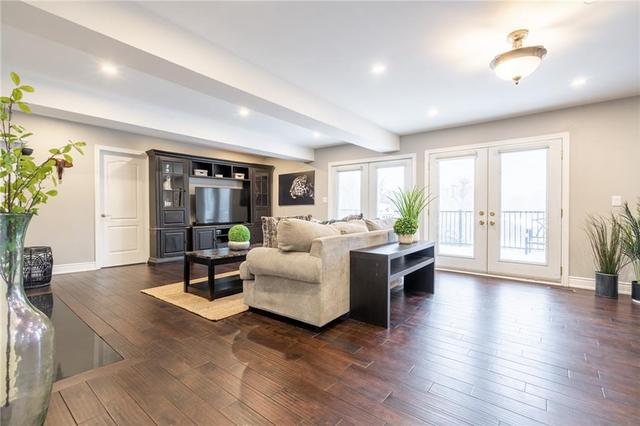 2169 Bonfield Court, House detached with 6 bedrooms, 5 bathrooms and 6 parking in Burlington ON | Image 5
