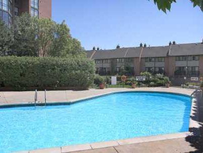 404 - 705 King St W, Condo with 2 bedrooms, 1 bathrooms and 1 parking in Toronto ON | Image 7