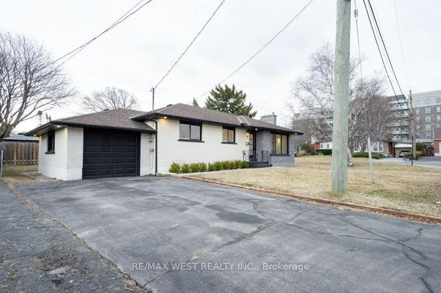 18 Alpine Ave, House detached with 3 bedrooms, 2 bathrooms and 3 parking in Hamilton ON | Image 23