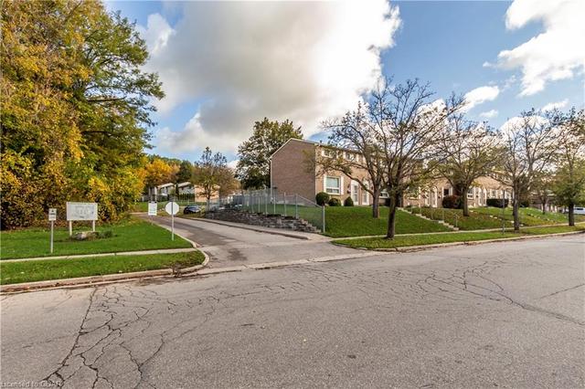 68 - 165 Green Valley Drive W, House attached with 3 bedrooms, 2 bathrooms and 1 parking in Kitchener ON | Image 18