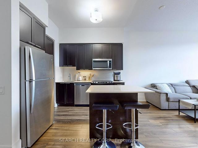 203 - 15 Viking Lane, Condo with 1 bedrooms, 1 bathrooms and 1 parking in Toronto ON | Image 2
