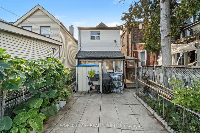 623 Ossington Ave, House detached with 4 bedrooms, 2 bathrooms and 2 parking in Toronto ON | Image 6