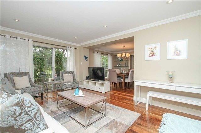 29 Proudbank Mill Way, Townhouse with 4 bedrooms, 3 bathrooms and 1 parking in Toronto ON | Image 3