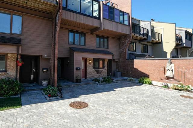251 Bruyere St, Townhouse with 3 bedrooms, 2 bathrooms and 1 parking in Ottawa ON | Image 25