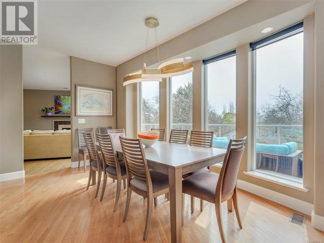 3450 Lord Nelson Way, House detached with 4 bedrooms, 3 bathrooms and 6 parking in Saanich BC | Image 10