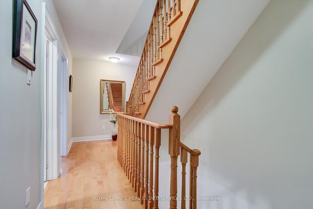 3 Tyre Ave, House detached with 4 bedrooms, 3 bathrooms and 5 parking in Toronto ON | Image 16