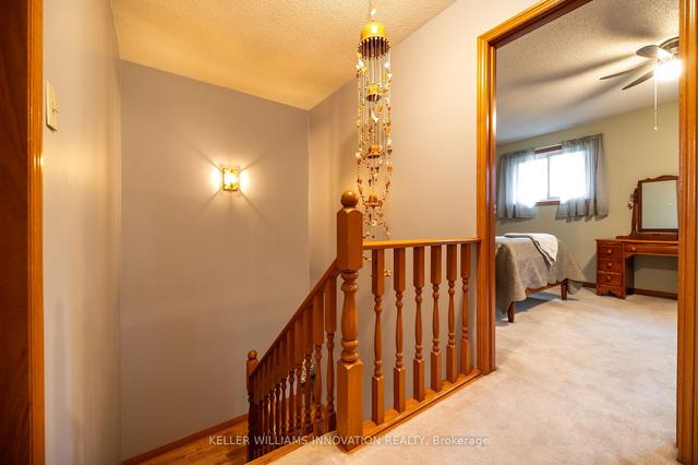 a - 67 Silver St, Townhouse with 3 bedrooms, 2 bathrooms and 2 parking in Brant ON | Image 11